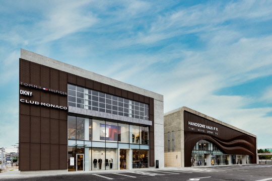 충청북도 청주시 미평동에 위치한 한섬하우스 F/X 청주점 전경. 현대백화점그룹 제공